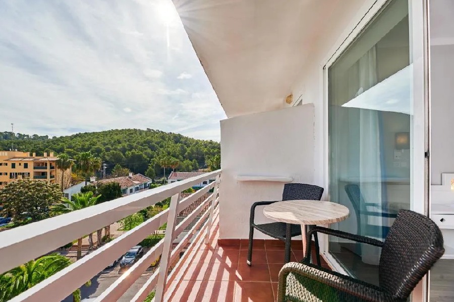 Standard Doppelzimmer Hotel Roc Oberoy Terrasse