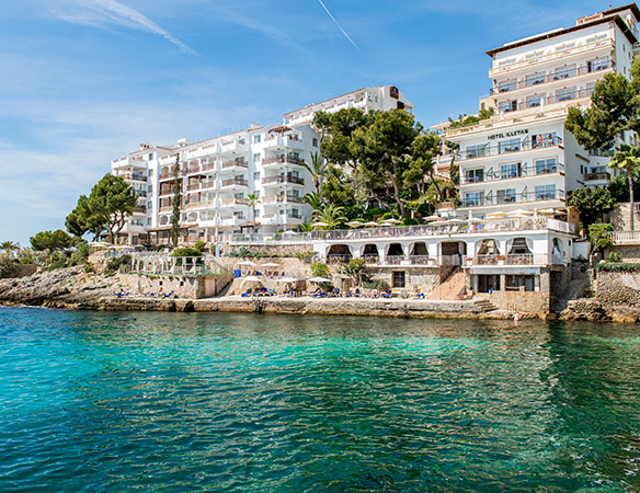 servicio acceso directo al mar hotel roc illetas by roc hotels servicio acceso directo al mar hotel roc illetas