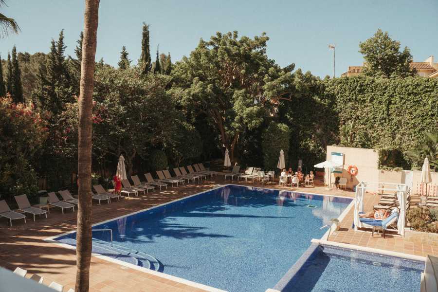 chambre double vue piscine hôtel roc oberoy terrasse