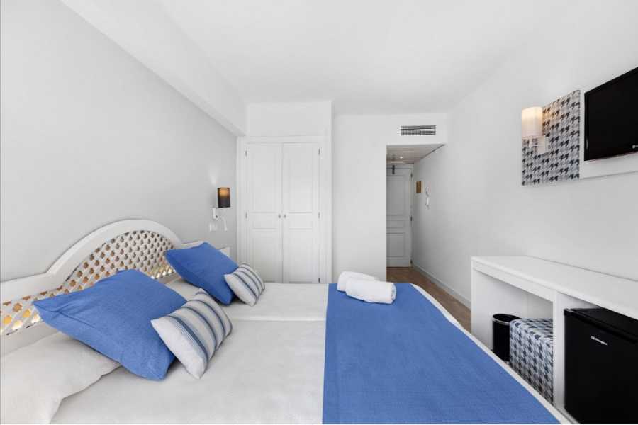 chambre double vue piscine hôtel roc oberoy terrasse