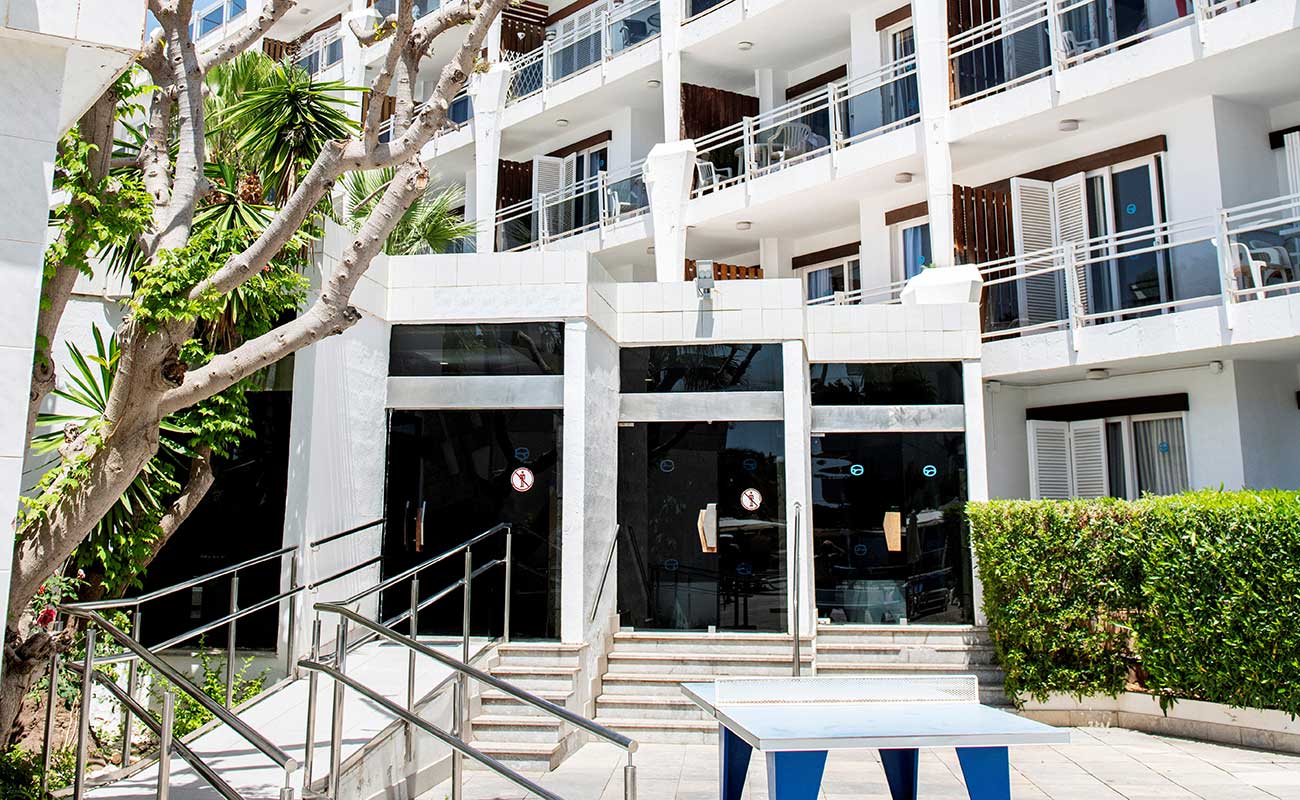 apartamentos roc portonova entrada apartamentos roc portonova entrada