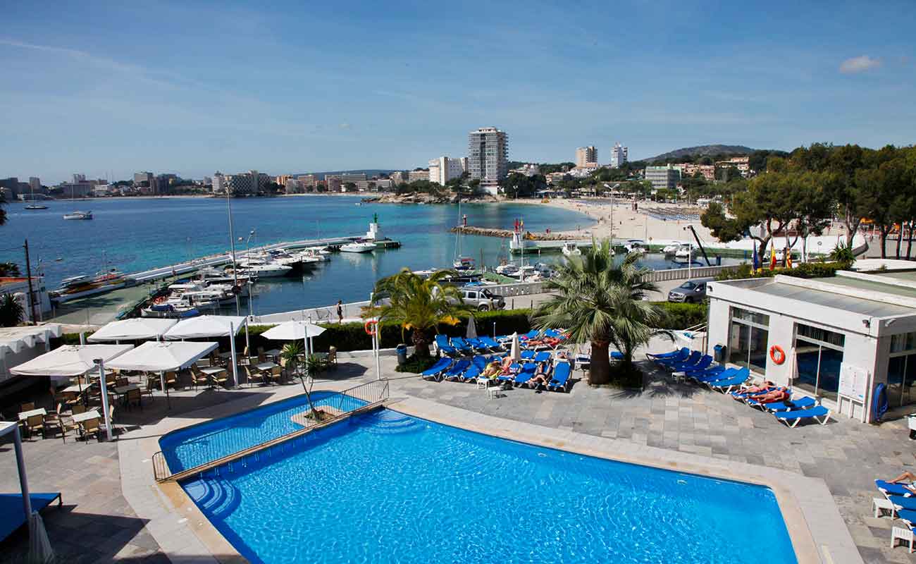 roc hotels apartamentos portonova piscina roc hotels apartamentos portonova piscina