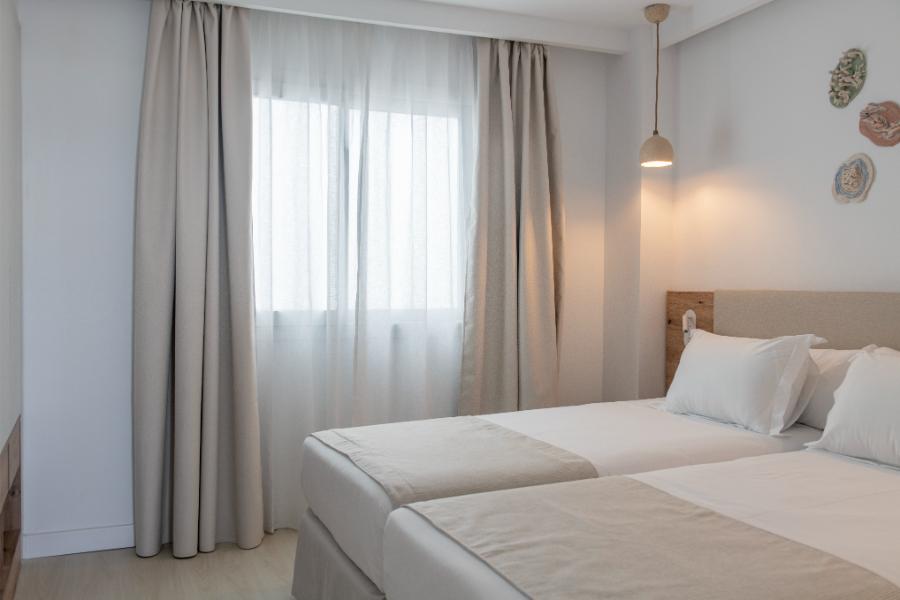 apartamentos roc portonova by roc hotels apartamentos roc portonova