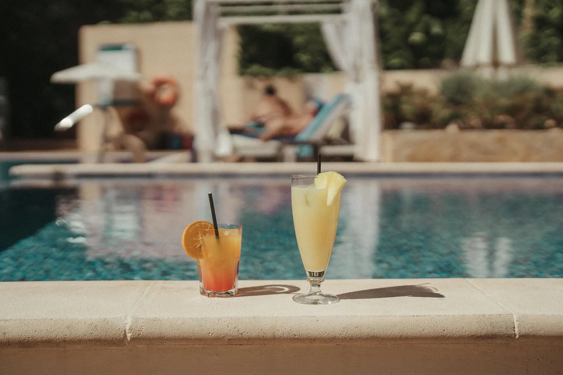 hotel roc oberoy piscina