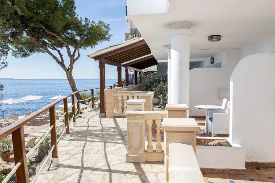 Suite terrace 1 bedroom hotel illetas by roc hotels Suite terrace 1 bedroom hotel roc illetas