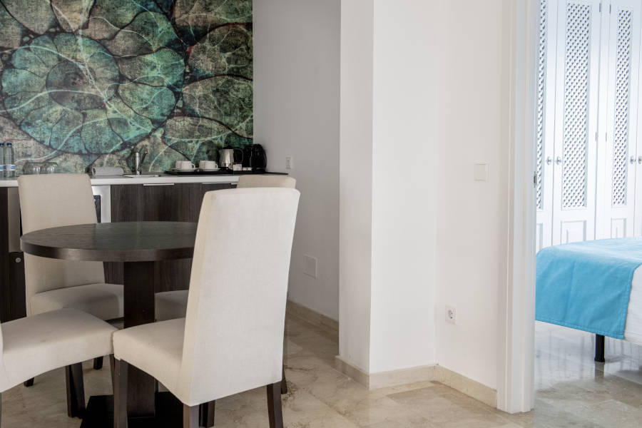 Suite terrace 1 bedroom hotel illetas by roc hotels Suite terrace 1 bedroom hotel roc illetas