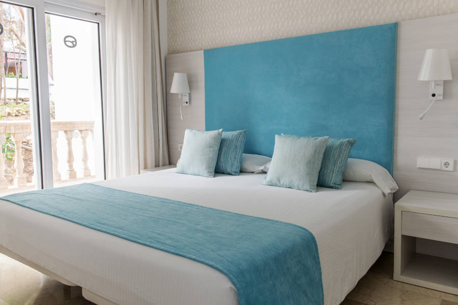 Suite terrace 1 bedroom hotel illetas by roc hotels Suite terrace 1 bedroom hotel roc illetas