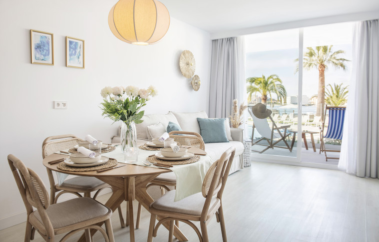 hotel roc portonova by roc hotels hotel roc portonova roc hotels