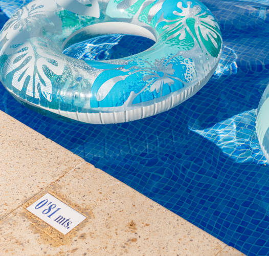 Swimming pools apartamentos roc portonova by roc hotels pools apartamentos roc portonova