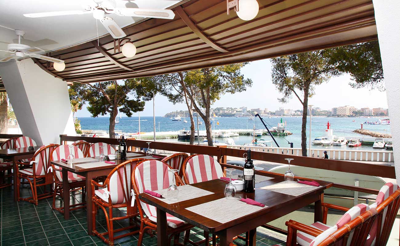 apartamentos roc portonova restaurant apartamentos roc portonova restaurant